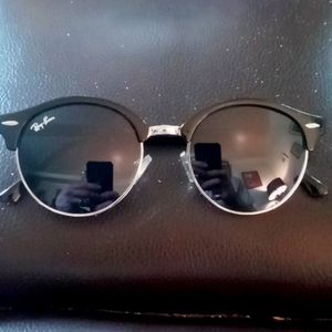 Used Ray-Ban sunglassesRB4246